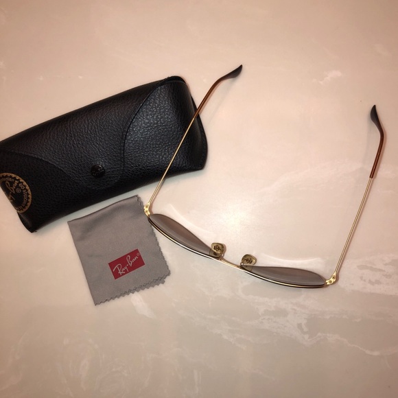 Ray-Ban Aviators - Picture 3 of 10